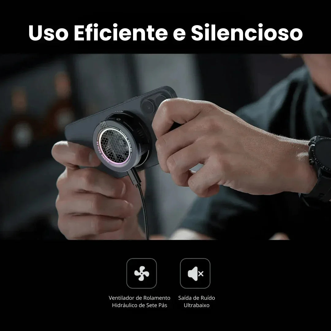 Pessoa segurando smartphone com cooler portátil, fan silencioso, uso eficiente, acessórios gamer.