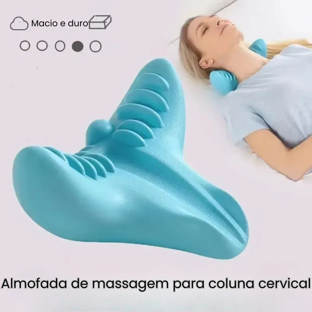 Almofada de massagem azul para coluna cervical, mulher deitada apoiando o pescoço
