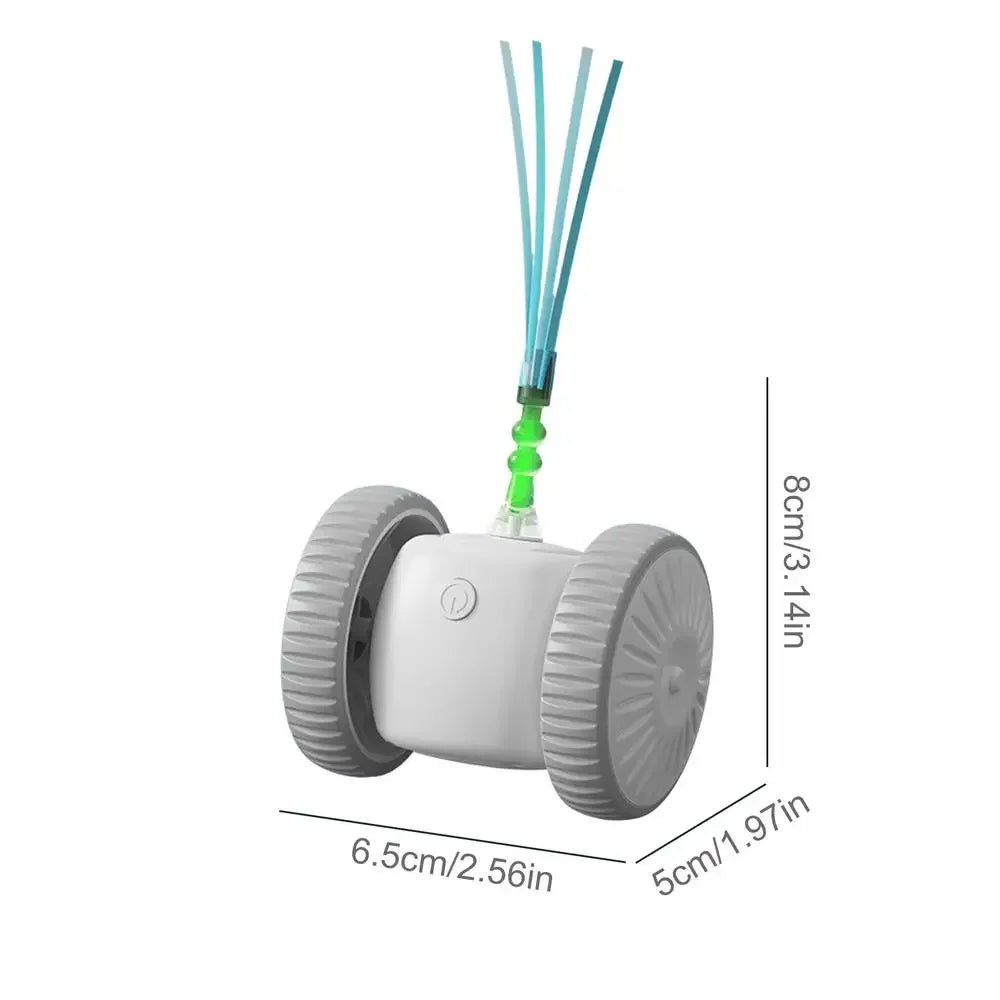 Brinquedo interativo para gatos com rodas cinza e fitas azuis, dimensões visíveis